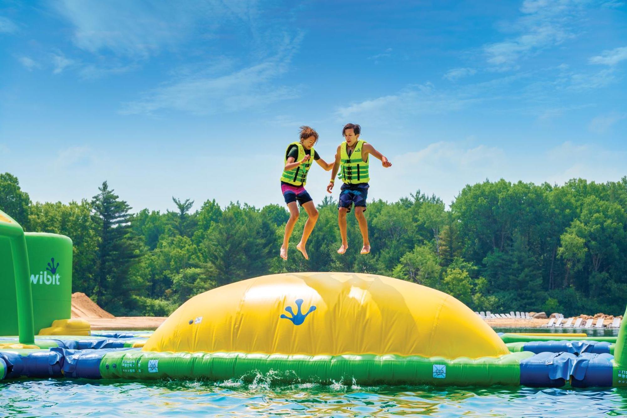 Aloha Beach Resort Уисконсин Делс Екстериор снимка
