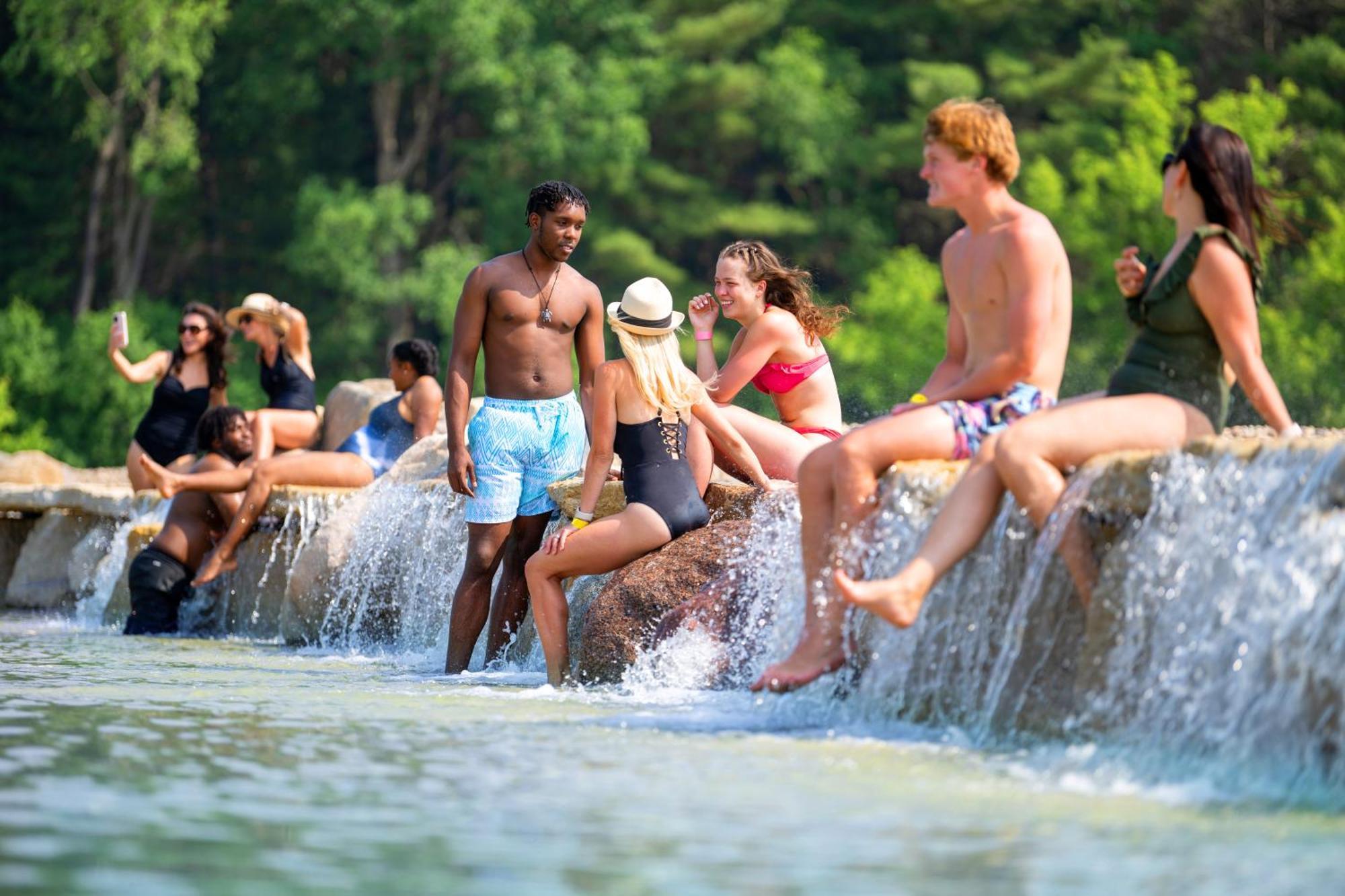 Aloha Beach Resort Уисконсин Делс Екстериор снимка