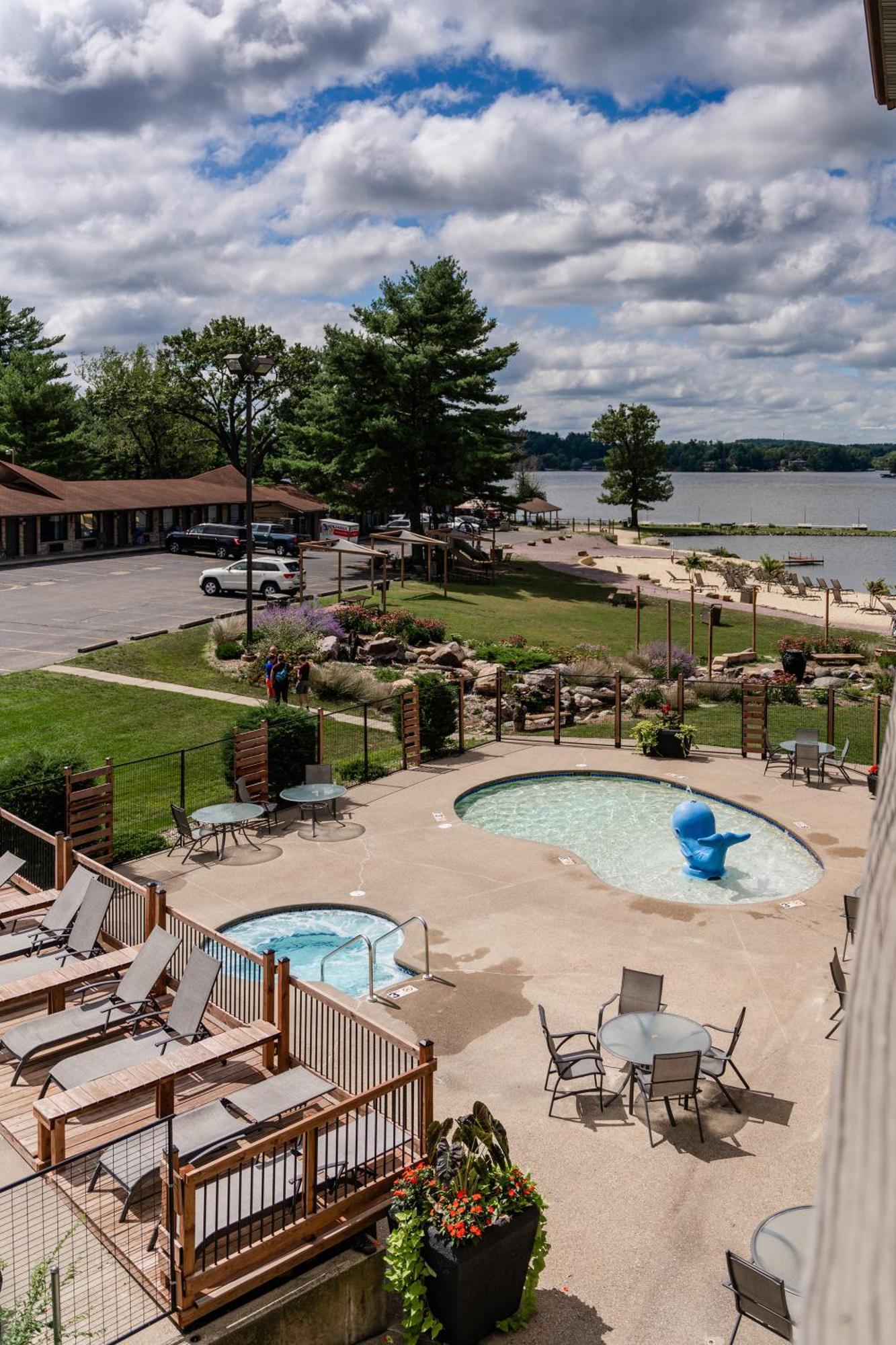 Aloha Beach Resort Уисконсин Делс Екстериор снимка
